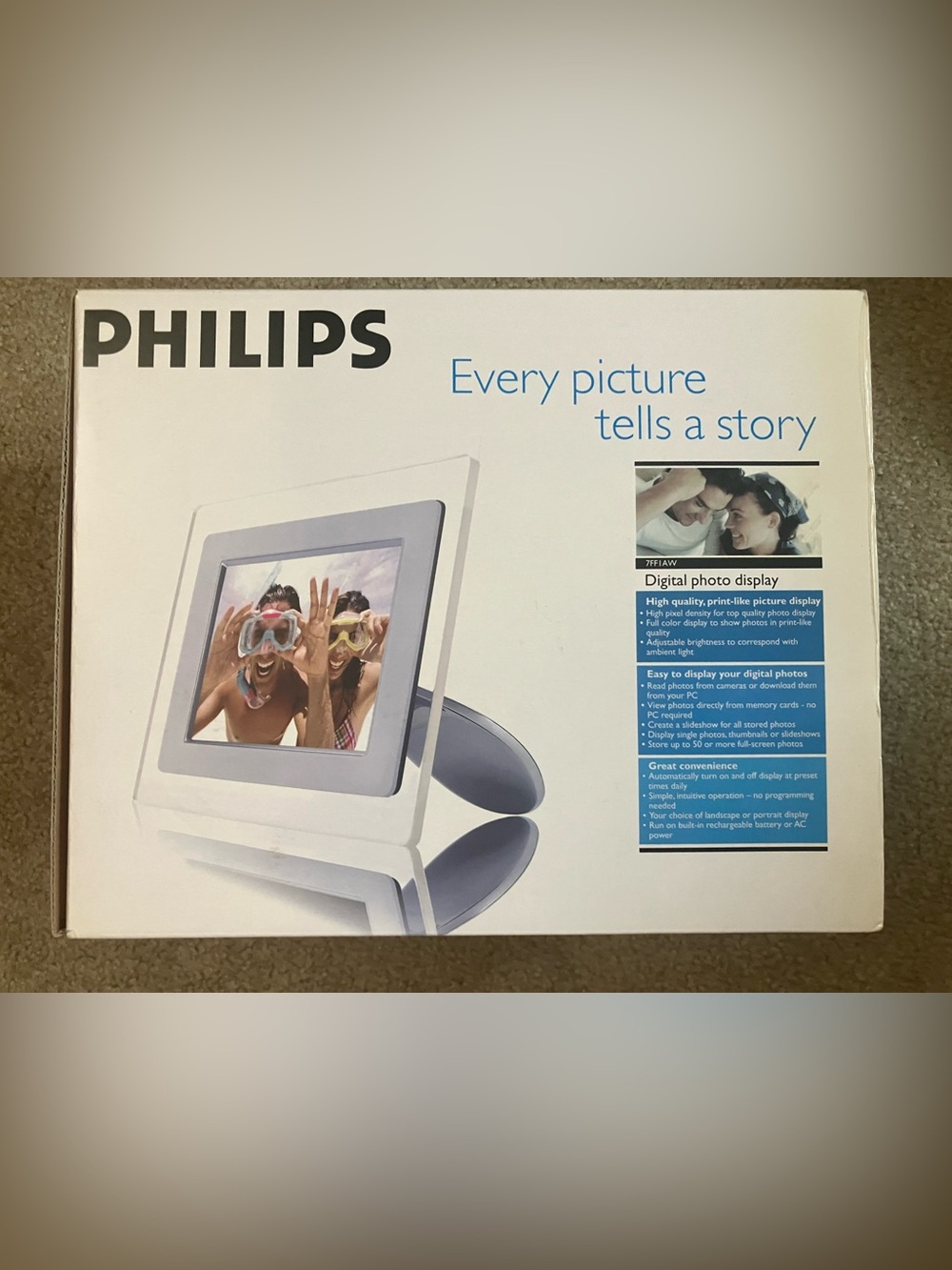 Philips Photo Frame with White Bezel and Silver Accents